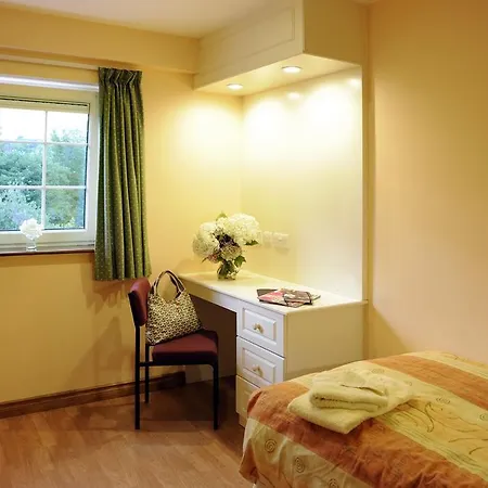Brookfield Holiday Village *